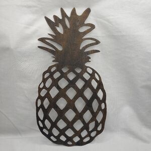 Vintage Distressed Metal Pineapple Wall Hanging Cutout